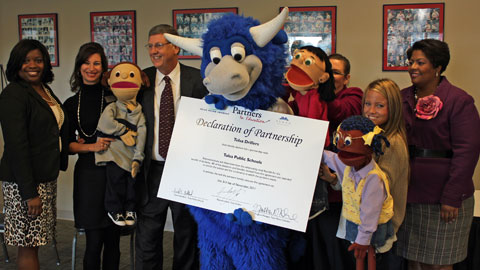 Hornsby is joined by Andre'a Murrell of Williams, Jacqueline Gallegos of The Parent Child Center, Dr. Keith Ballard the Superintendent of Tulsa Public Schools and Heather Johnson of the Tulsa Metro Chamber to announce an Anti-Bullying program that will be presented at TPS Elementary Schools. (Rob Gardenhire)